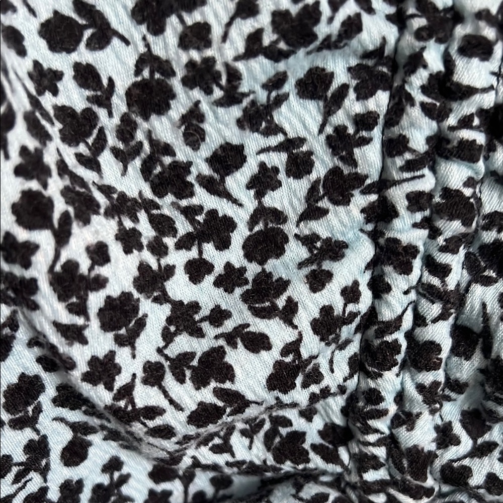 Stylish Black and Blue FloralPrint Women's Top - Picture 3 of 6